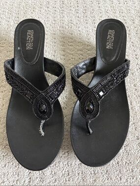 Kenneth Cole Reaction Black Beaded Thong Sandals Women’s Size 9.5